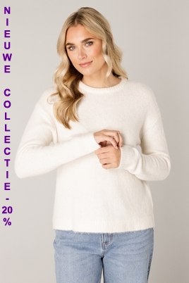 Base Level trui Yana