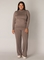 Base Level Curvy trui Yuena