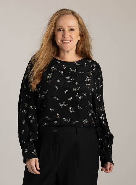 Yest Curve blouse Hanika