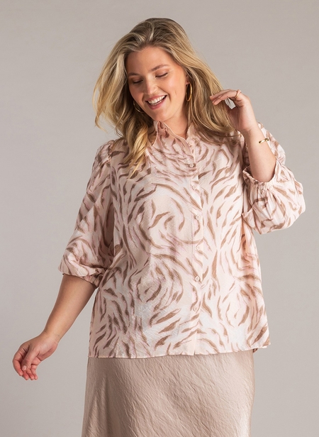 Yest Curve blouse Vajenna Essential