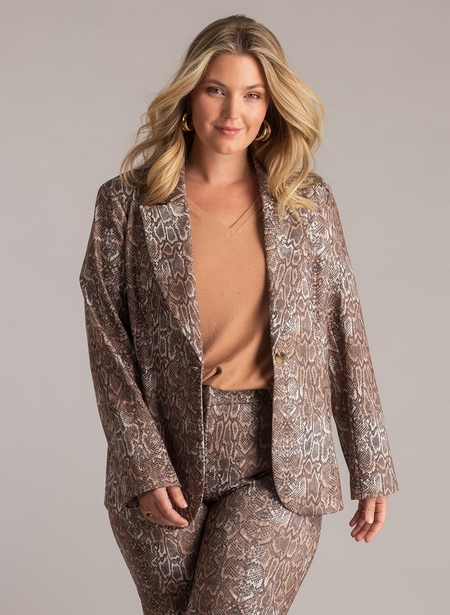 Yest Curve blazer Julika