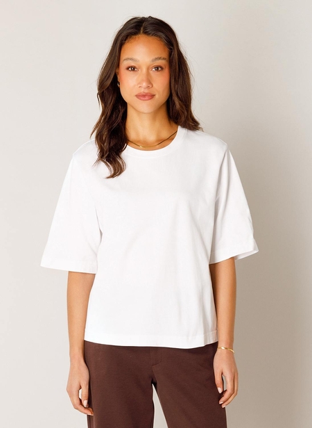 Base Level shirt Noa