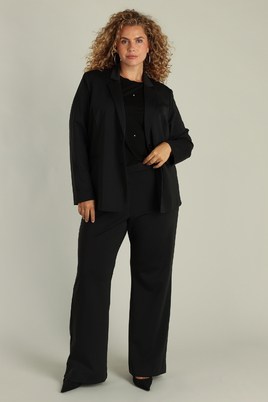 Yest Curve blazer Vita Essential