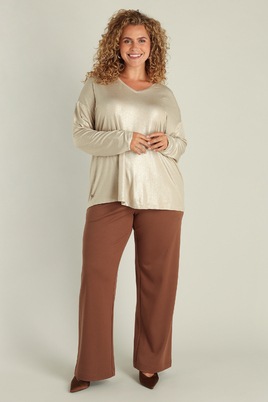 Yest Curve shirt Shaylee Essential