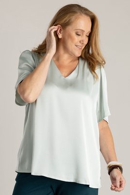 Yest Curve blouse Tjitske Essential