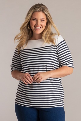 Yest Curve shirt Jamila