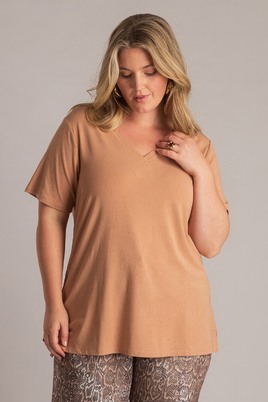 Yest Curve shirt Jelisaveta